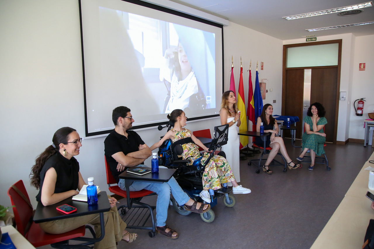 Clausura del Curso de Especialista en Comunicación Aumentativa y Alternativa de la UCLM. Imagen cedida por la entidad.